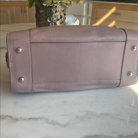 Loewe Pink Leather Briefcase with Elegant Design - Picture 6 of 11
